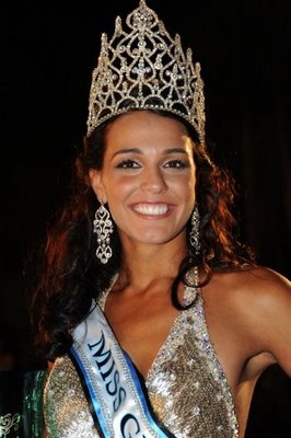 Kaiane Aldorino est Miss Monde 2009